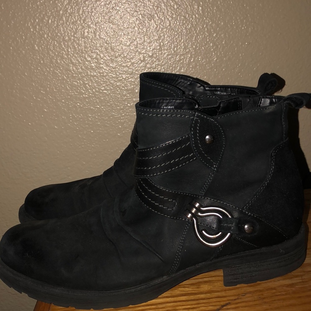 Earth Booties